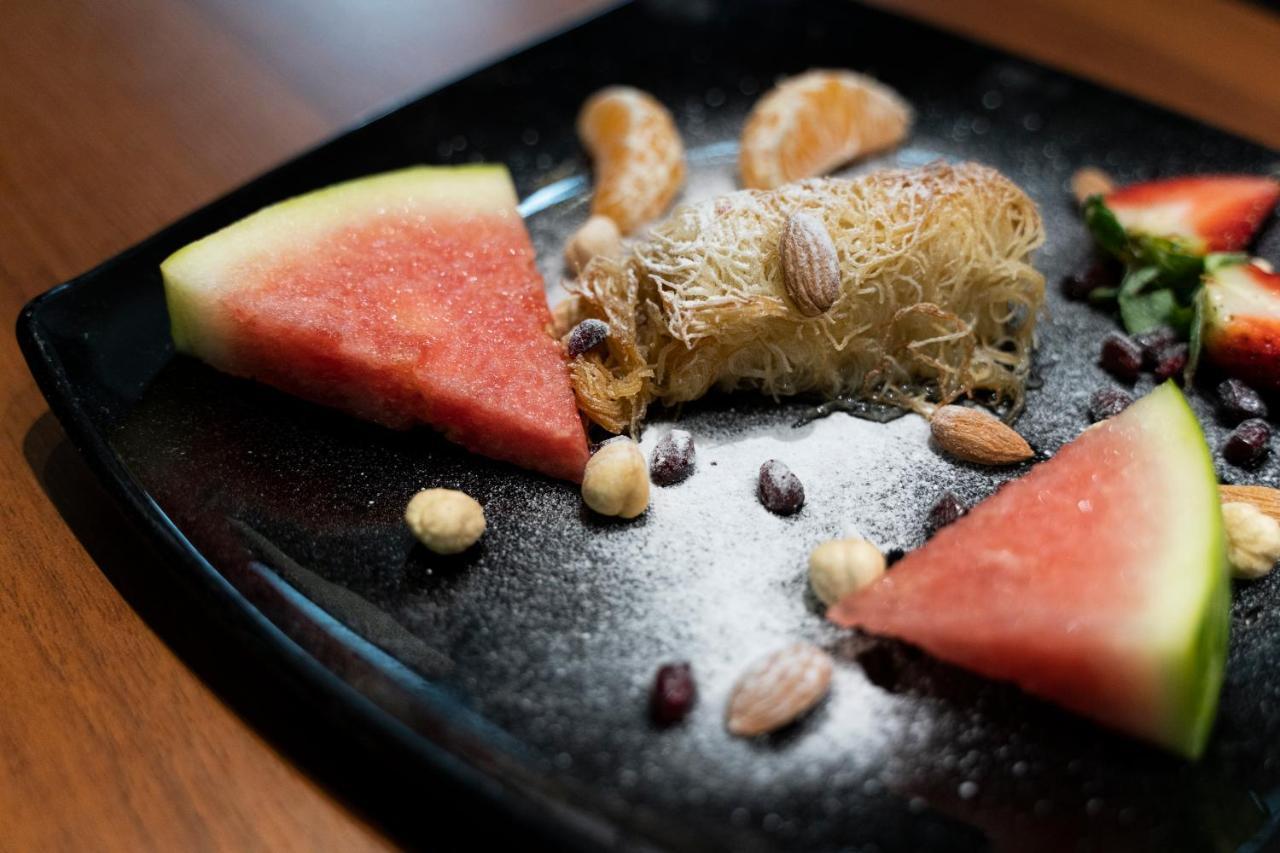 Dolce Italia Hotel Radhimë エクステリア 写真